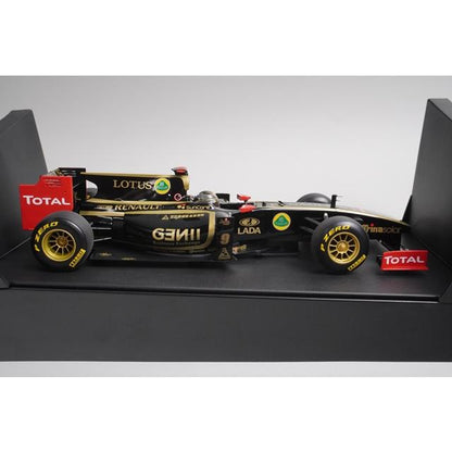 1:18 MINICHAMPS 150110079 Lotus Renault GP Show Car 2011 #9 N. Heidfeld model car