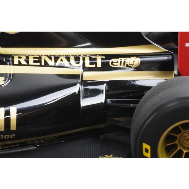 1:18 MINICHAMPS 150110079 Lotus Renault GP Show Car 2011 #9 N. Heidfeld model car
