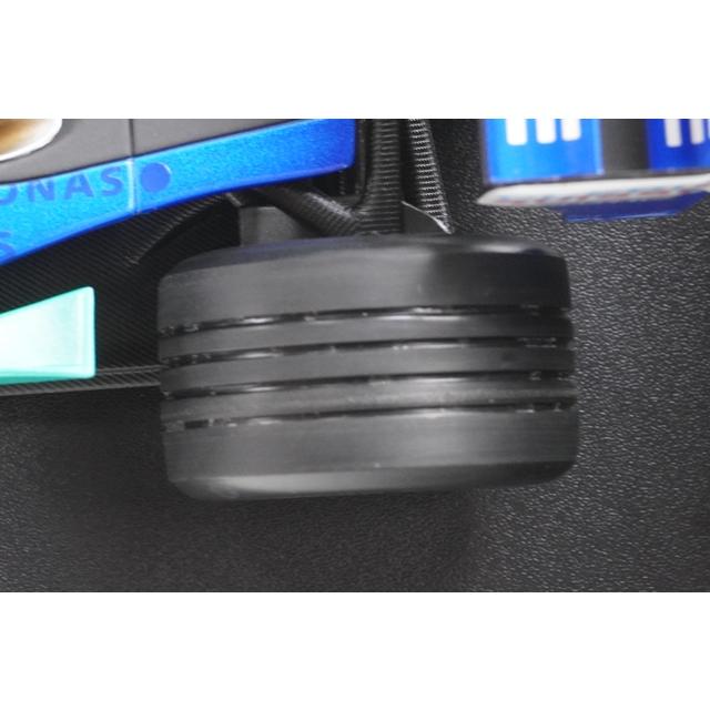 1:18 MINICHAMPS 100010017 Red Bull Sauber Petronas C20 #7 K. Raikkonen model car