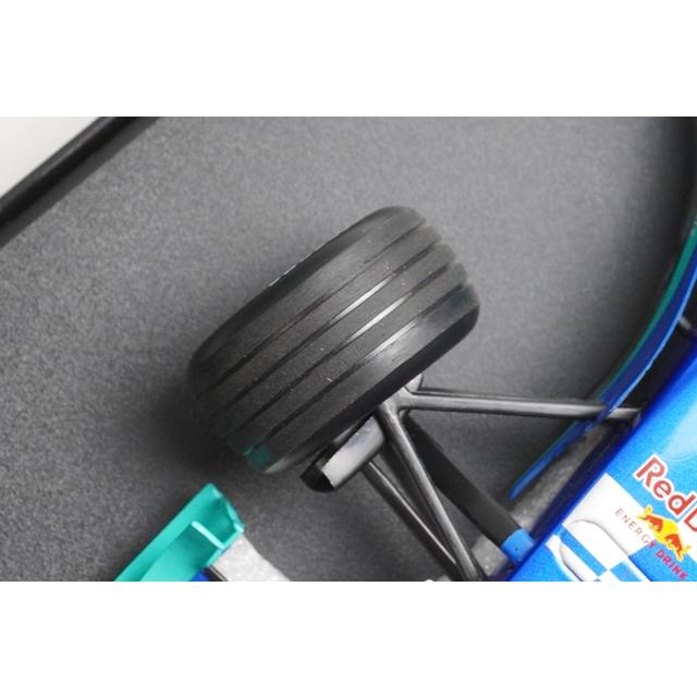 1:18 MINICHAMPS 180990011 Red Bull Sauber Petronas C18 1999 #11 J.Alesi model car