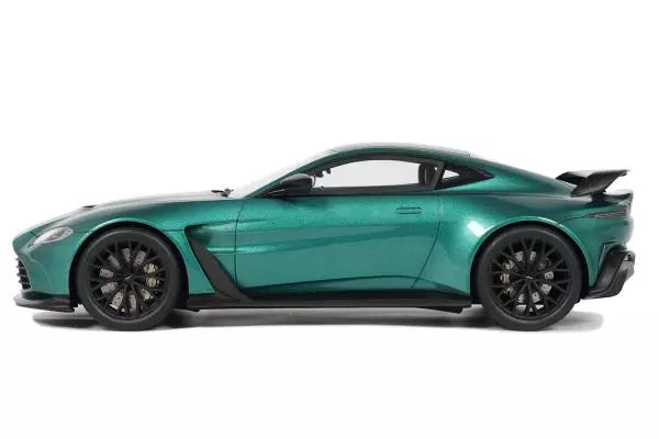 [ Back-order ] GT SPIRIT GTS922 1:18 Aston Martin V12 Vantage 2023 Green model car
