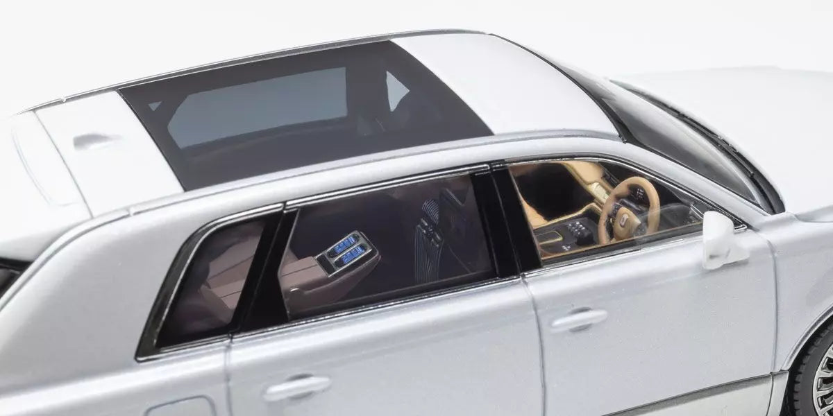 [ Back-order ] KYOSHO KS03926WS 1:43 Toyota Century White Crane White x Silver model car