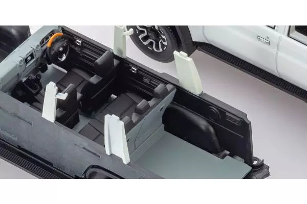 [ Back-order ] KYOSHO KS03928W 1:43 Toyota Land Cruiser 70 Super White II model car