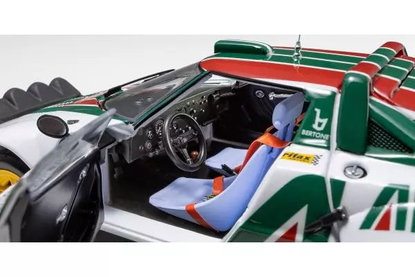 [ Back-order ] KYOSHO KS08130F 1:18 Lancia Stratos HF 1976 Sanremo #4 model car
