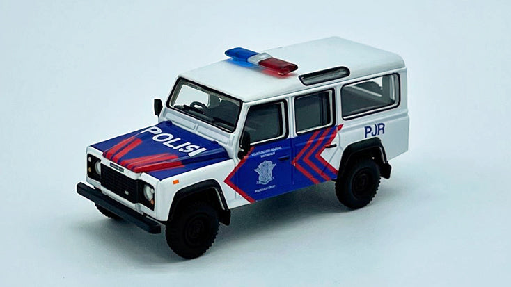 [ Back-order ] TSM MINI-GT MGT00157-R Land Rover Defender 110 Korlantas RHD Indonesia Limited Edition model car