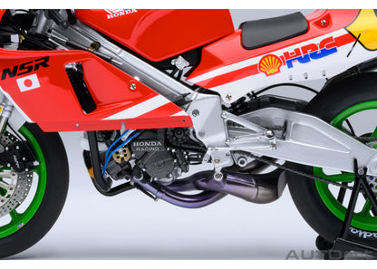 [ Back-order ] AUTOart 12566 1:12 Honda NSR500 WGP500 #56 Bari Bari Legend Koma Gun helmet included Motorcycle Model