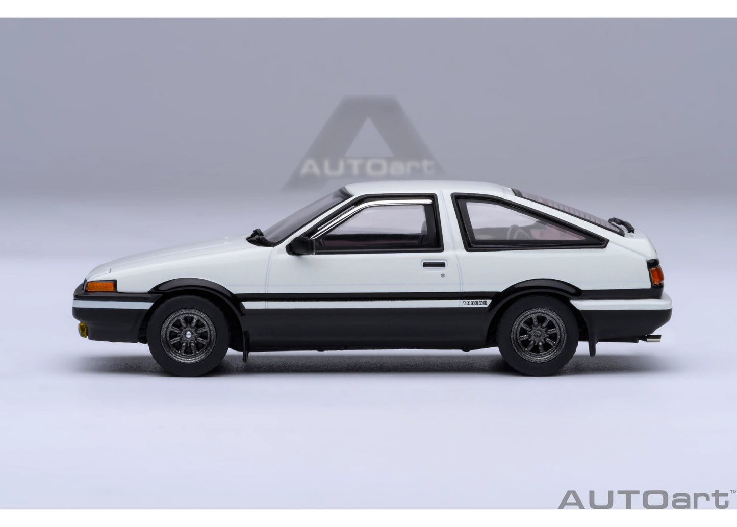[ Back-order ] AUTOart 20031 1:64 Toyota Sprinter Torreno AE86 Initial D Fujiwara Tofu Shop tofu parts included model car