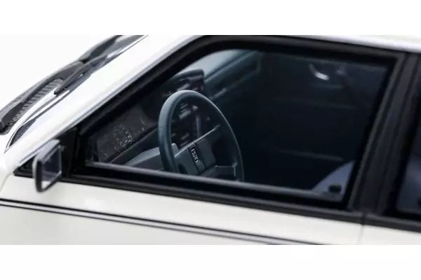 [ Back-order ] OttO OTM1108 1:18 Peugeot 505 V6 1989 White model car