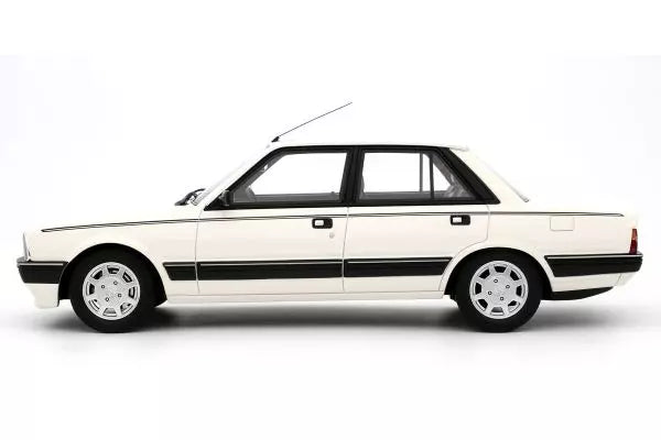 [ Back-order ] OttO OTM1108 1:18 Peugeot 505 V6 1989 White model car