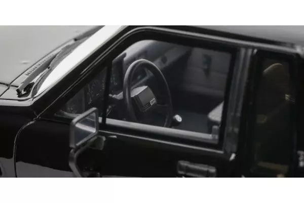 [ Back-order ] OttO OTM481 1:18 Toyota Hilux SR5 1985 Black model car