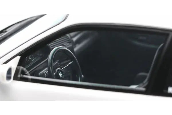 [ Back-order ] OttO OTM1051 1:18 BMW E36 Kizyl Ceram 2022 White model car