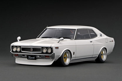 [ Back-order ] ignition model IG3010 1:18 Nissan Laurel 2000SGX (C130) White model car