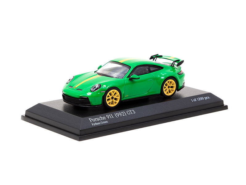 [ Back-order ] MINICHAMPS 643061007 1:64 Porsche 911 (992) GT3 Python Green