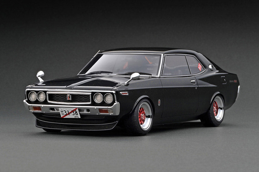 [ Back-order ] ignition model IG3138 1:18 Nissan Laurel 2000SGX (C130) Metallic Black/Green model car