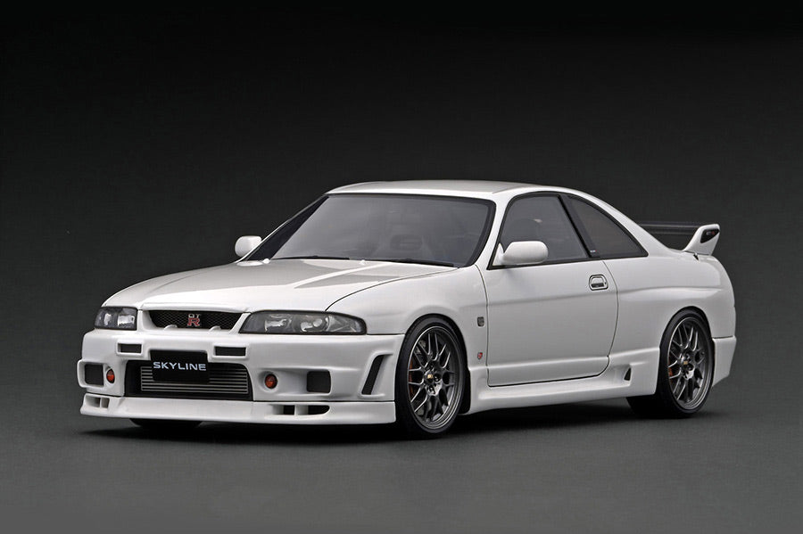 IG2684 ignition model 1:18 Nissan Skyline GT-R (BCNR33) White Resin