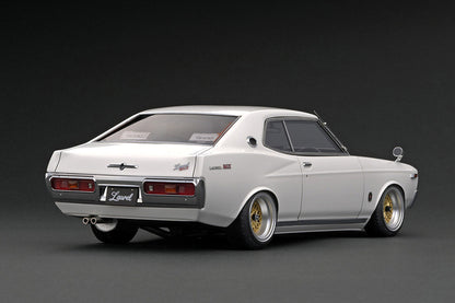 [ Back-order ] ignition model IG3010 1:18 Nissan Laurel 2000SGX (C130) White model car