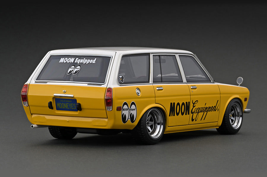 [ Back-order ]  Tarmac Works IG3064 1:18 Datsun Bluebird (510) Wagon Yellow / White model car