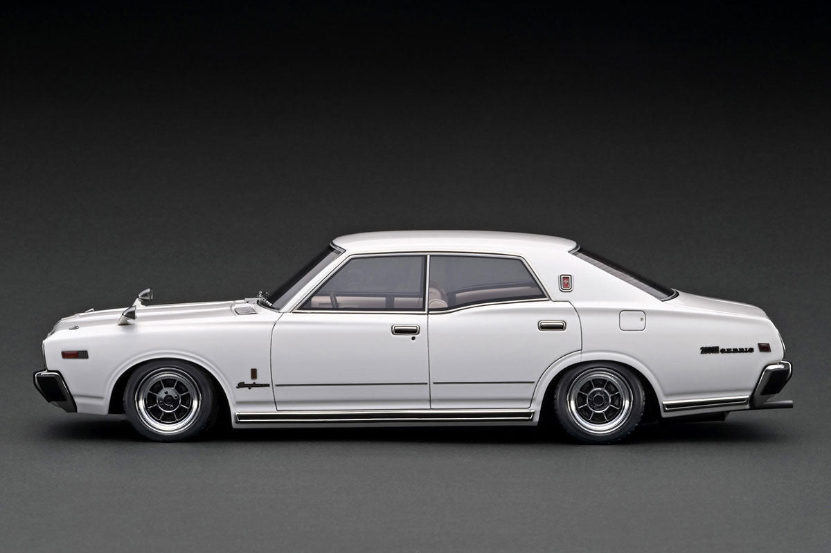 [ Back-order ] ignition model IG3561 1:18 Nissan Cedric Brougham 330 White model car