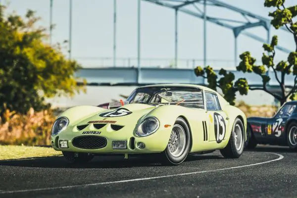 [ Back-order ] KYOSHO KS08438C 1:18 Ferrari 250GTO 1962 G. Wood #15 L. Green model car