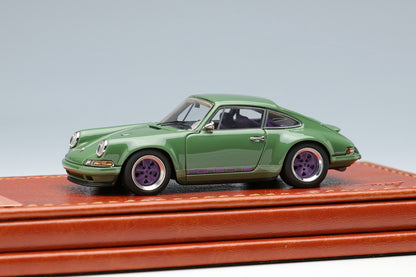 TM001I MakeUp Titan64 1:64 Singer 911 (964) Coupe Moss Green