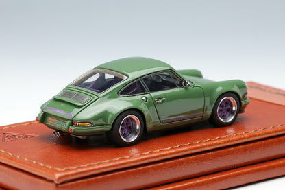 TM001I MakeUp Titan64 1:64 Singer 911 (964) Coupe Moss Green