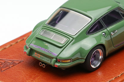 TM001I MakeUp Titan64 1:64 Singer 911 (964) Coupe Moss Green