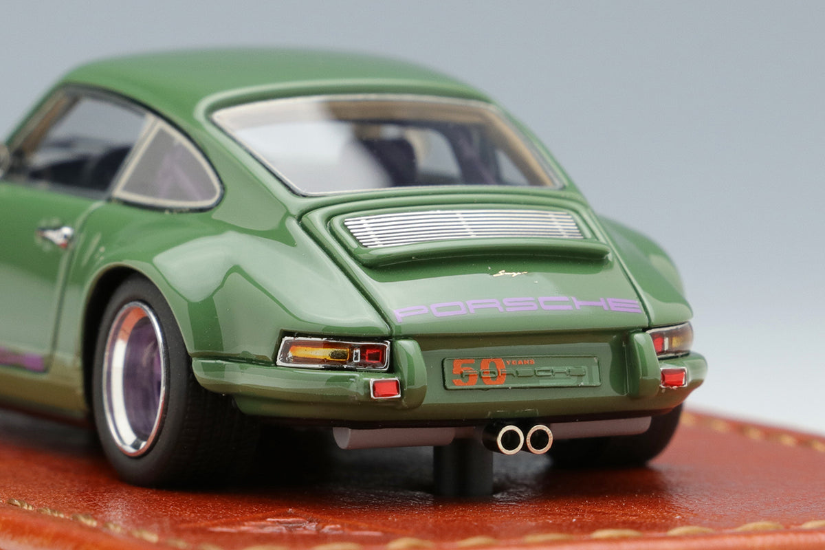 TM001I MakeUp Titan64 1:64 Singer 911 (964) Coupe Moss Green