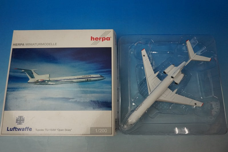 1:200 Tupolev Tu-154M Luftwaffe Open Sky Inspection Aircraft 11+02 555456 Herpa