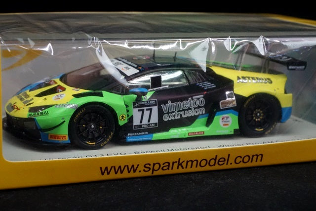 1:43 SPARK SB381 Lamborghini Huracan GT3 EVO Barwell Motorsport Winner 2020 #77