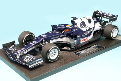 117210122 MINICHAMPS 1:18 Scuderia Alpha Tauri Honda AT2 Bahrain GP2021