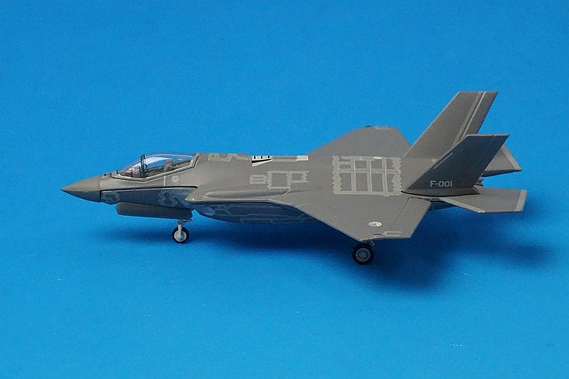 1:200 F-35A Royal Netherlands Air Force NAF 556743 Herpa