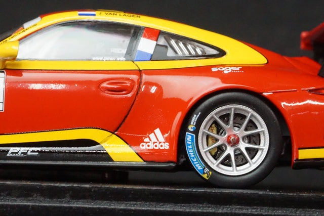 1:43 SPARK SI003 Porsche Mobil 1 Supercup #12 2015 Jaap van Lagen model car