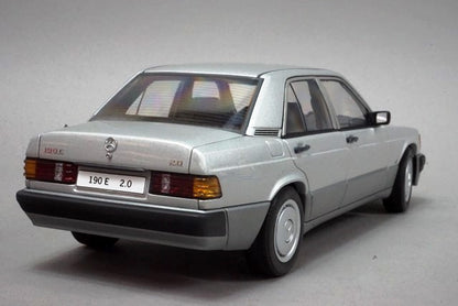 1:18 AUTOart 76134 Mercedes Benz 190E 2.0 Brilliant Silver Metallic