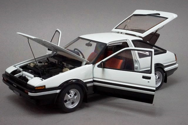 1:18 AUTOart 78791 Toyota Sprinter Trueno GT APEX AE86 White