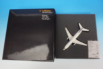 1:200 B737-300 Lufthansa Express Reutlingen D-ABXT Herpa Premium airplane model