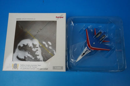 1:200 SU-27UB Flanker Russian Air Force Aerobatic Team Russian Knights Open Cockpit 551816 Herpa