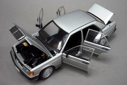 1:18 AUTOart 76134 Mercedes Benz 190E 2.0 Brilliant Silver Metallic