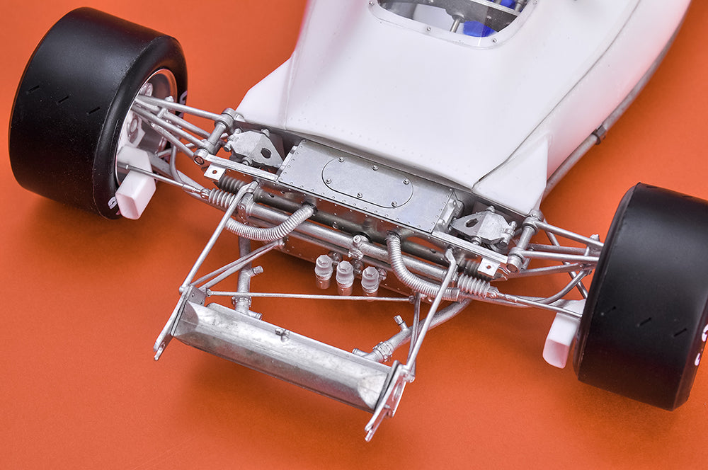 [ Back-order ] Model Factory Hiro K820 1:12 Fulldetail Kit McLaren M19A 1972 Rd.2 South African GP winner #12 Denis Hulme