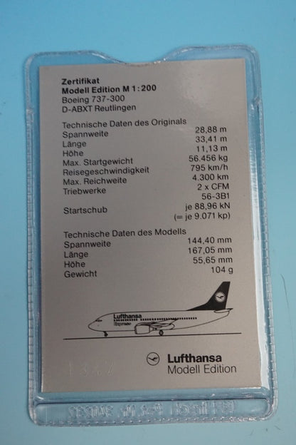 1:200 B737-300 Lufthansa Express Reutlingen D-ABXT Herpa Premium airplane model