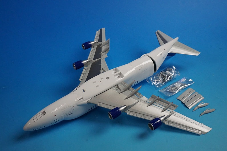 1:200 B747-400LCF Dreamlifter N718BA Open/close selection type G2BOE1003F Gemini