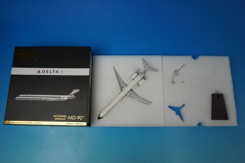 1:200 MD-90 DELTA airlines N916DN G2DAL043 Gemini airplane model