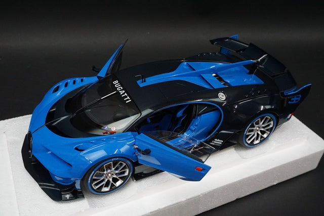 1:18 AUTOart 70986 Bugatti Vision Gran Turismo Light Blue/Blue Carbon model car