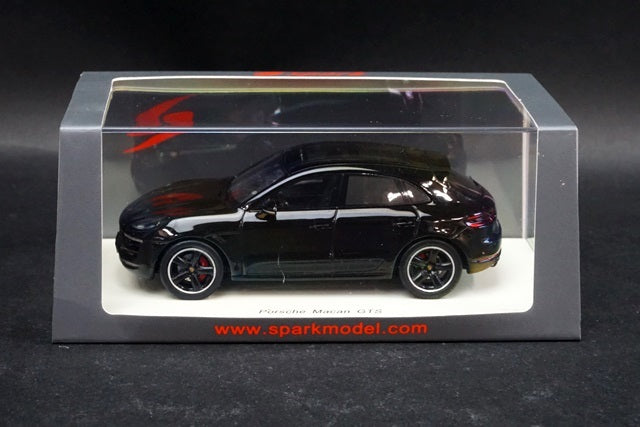 1:43 SPARK S4975 Porsche Macan GTS Black model car