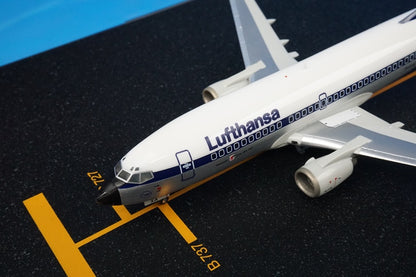 1:200 B737-300 Lufthansa Giessen D-ABXA Herpa Premium airplane model