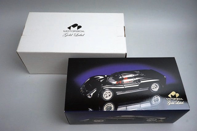 1:18 KYOSHO MTB00064 Porsche 910 Black model car