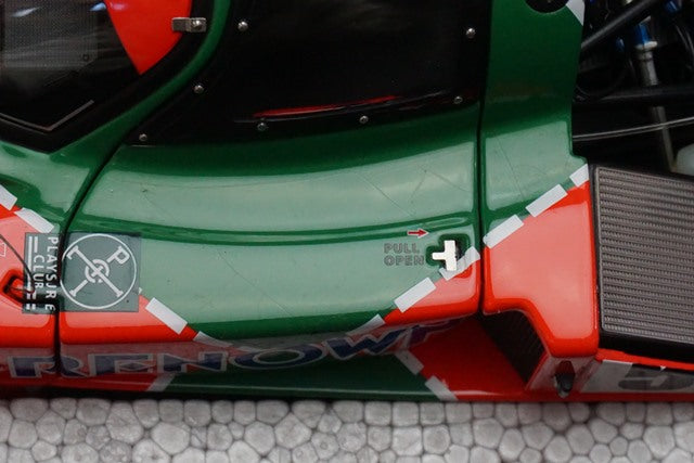 1:18 AUTOart 89142 Mazda 787B Le Mans Winner 1991 #55 with Trophy