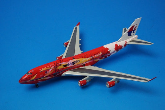 1:400 B747-400 Malaysia Airlines An experience redefined/Hibiscus 9M-MPD 55519 Dragon