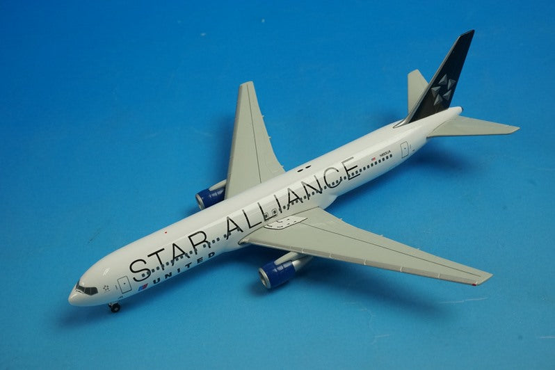 1:400 B767-300 UNITED Airlines Star Alliance N653UA 561037 Herpa airplane model