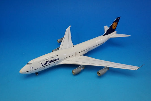 1:200 B747-400 Lufthansa Bonn D-ABVB Herpa Premium airplane model