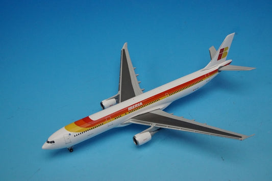 1:500 A330-300 Iberia EC-LUK 524551 Herpa airplane model